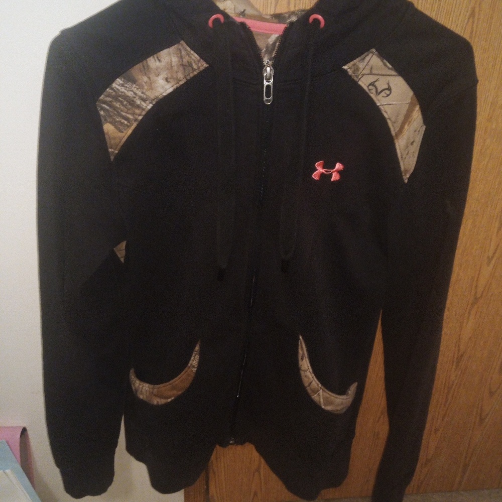Camo under armour zip up